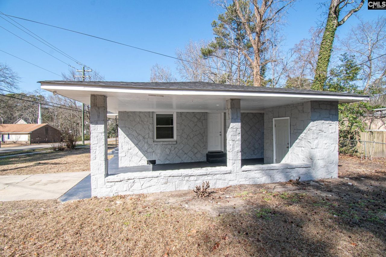 5400 Pinestraw Road Photo 9