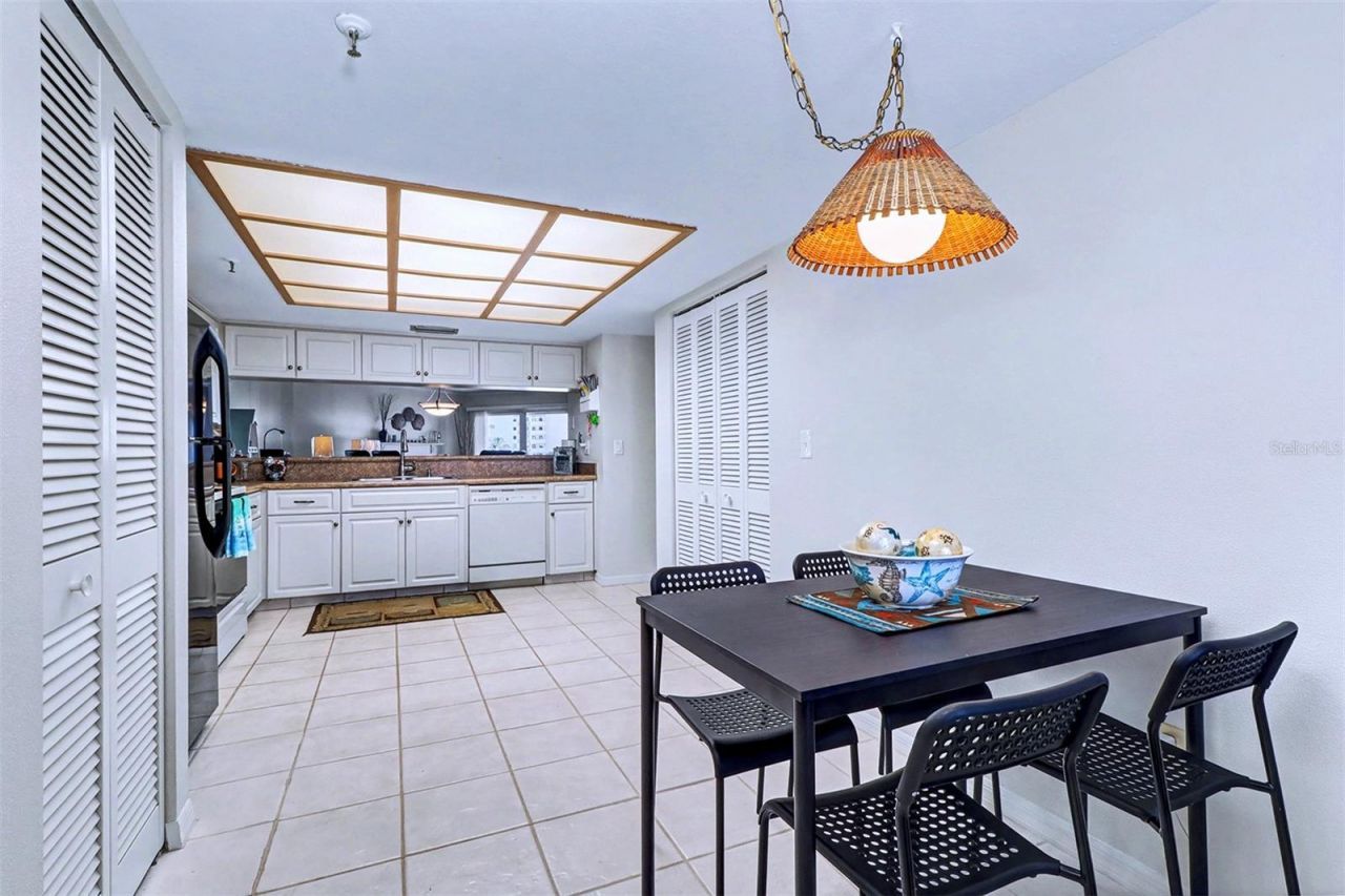 18400 Gulf Boulevard, Unit 1302, Indian Shores, FL 33785 Photo