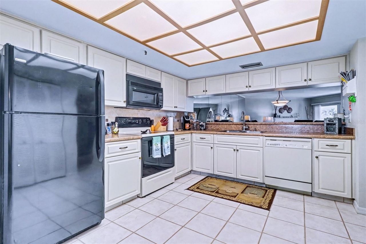 18400 Gulf Boulevard, Unit 1302, Indian Shores, FL 33785 Photo