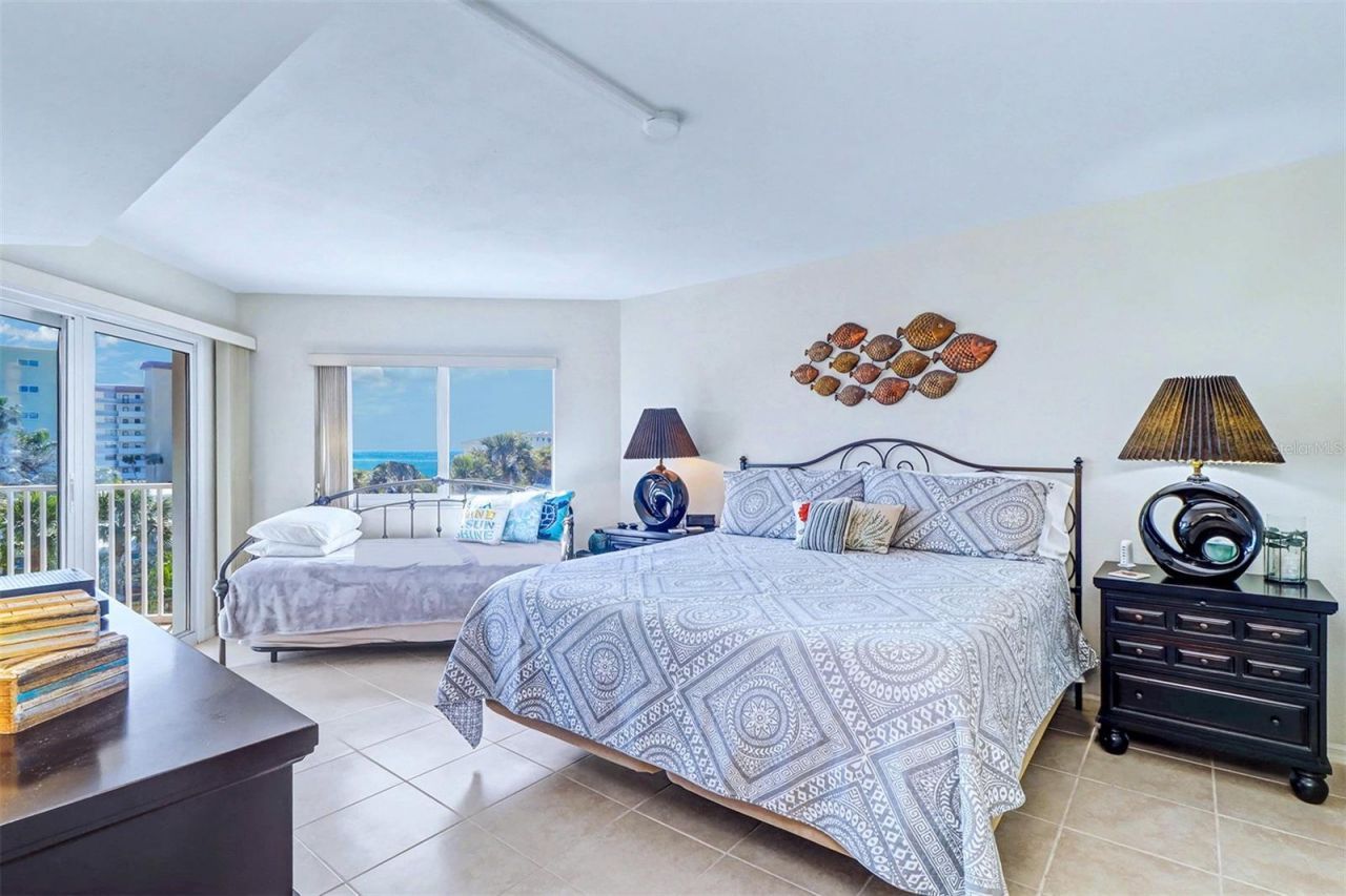 18400 Gulf Boulevard, Unit 1302, Indian Shores, FL 33785 Photo