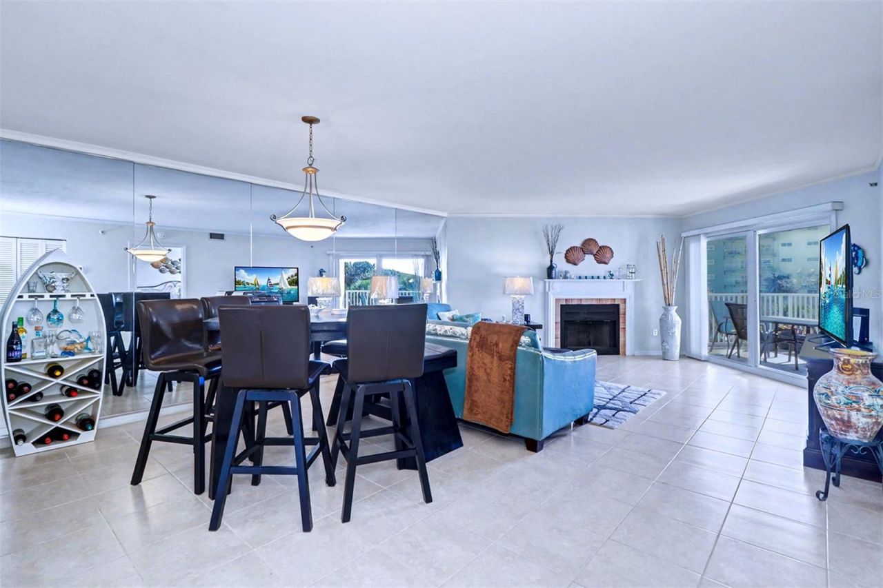18400 Gulf Boulevard, Unit 1302, Indian Shores, FL 33785 Photo