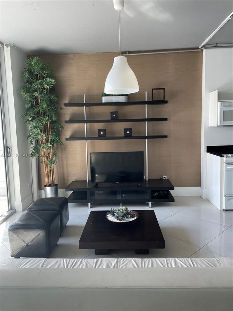 690 SW 1st Ct, Unit 1021, Miami, FL 33130 Photo