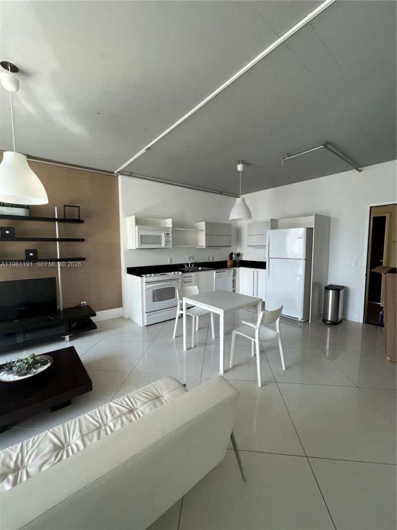 690 SW 1st Ct, Unit 1021, Miami, FL 33130 Photo