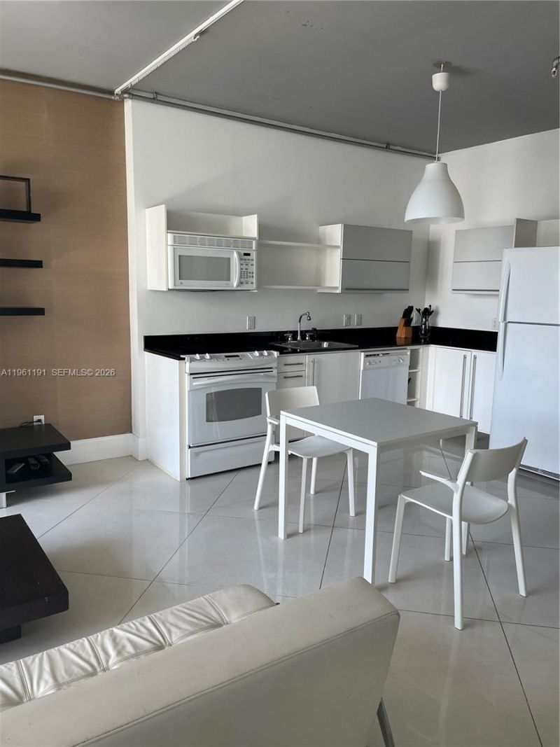 690 SW 1st Ct, Unit 1021, Miami, FL 33130 Photo
