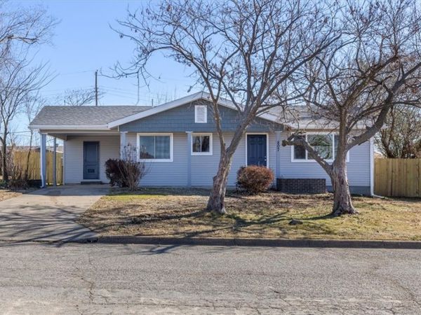 807 N 14th Place, Rogers, AR 72756