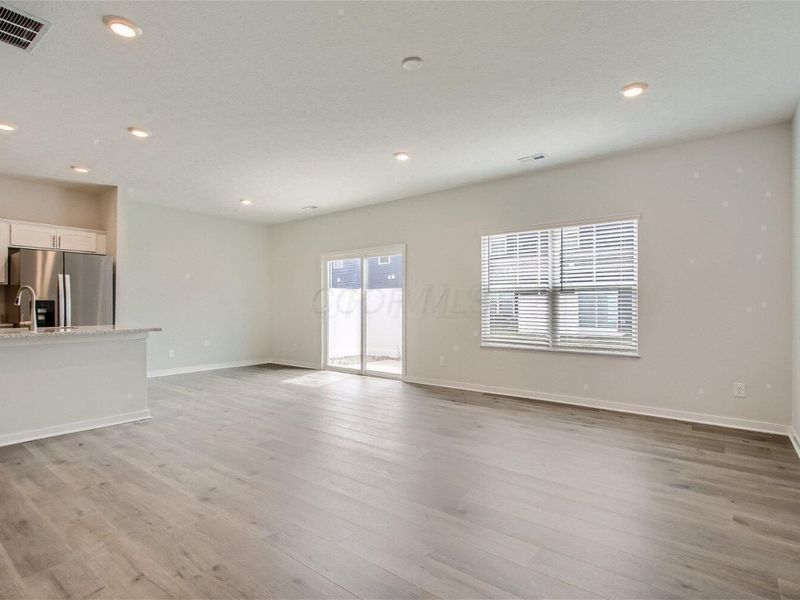 1495 Jarry Avenue , Columbus, OH 43228 Photo 4