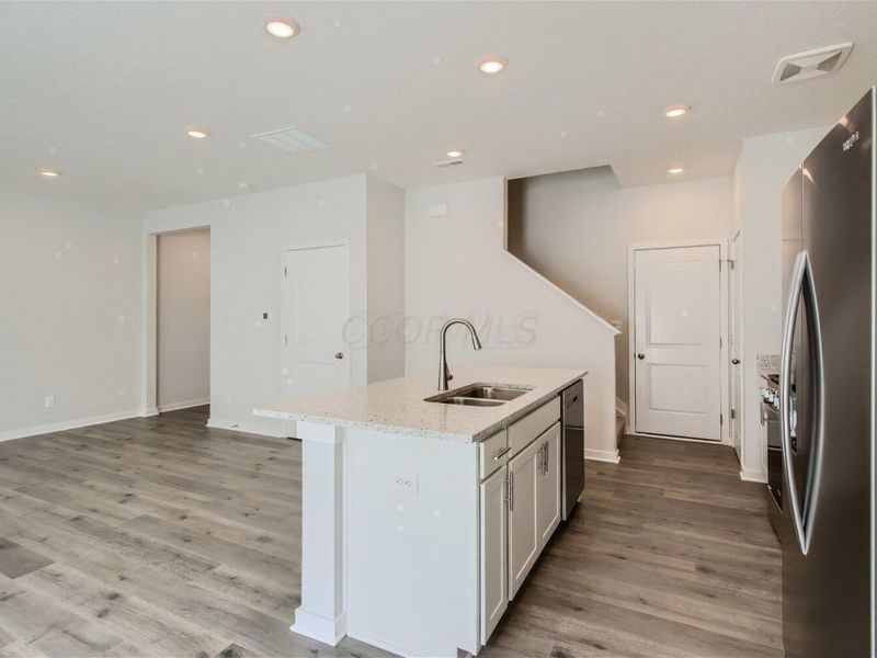 1495 Jarry Avenue , Columbus, OH 43228 Photo 9