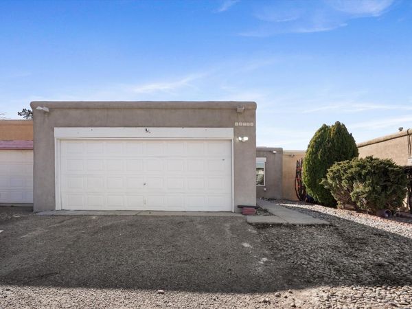 12724 Singing Arrow Avenue SE, Albuquerque, NM 87123