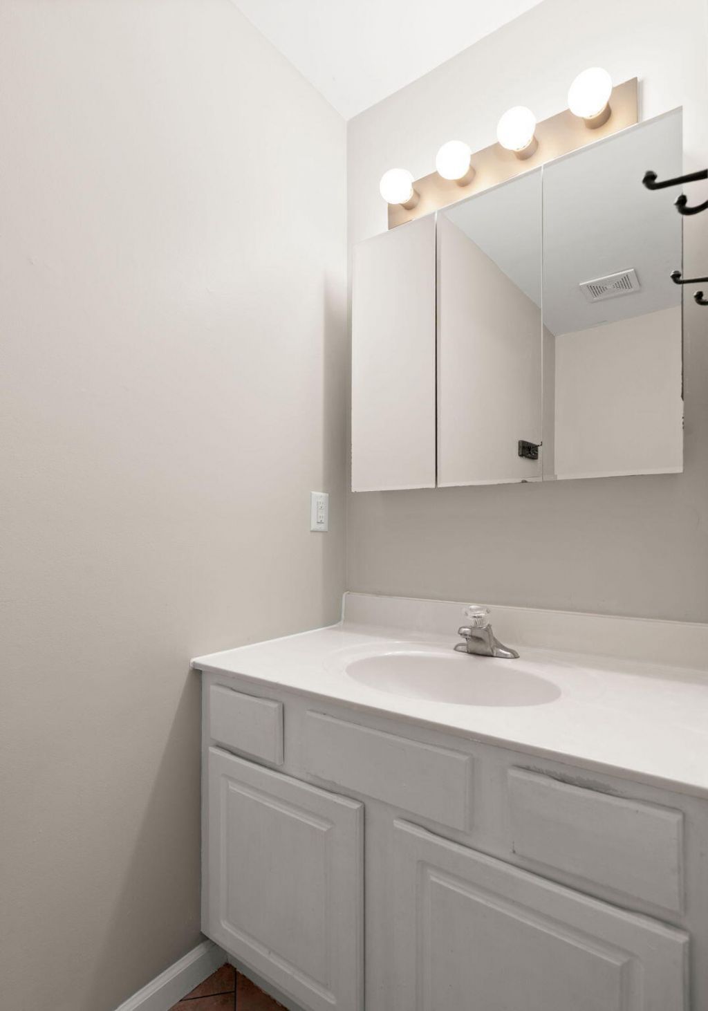 330 Aberdeen Circle Photo 19