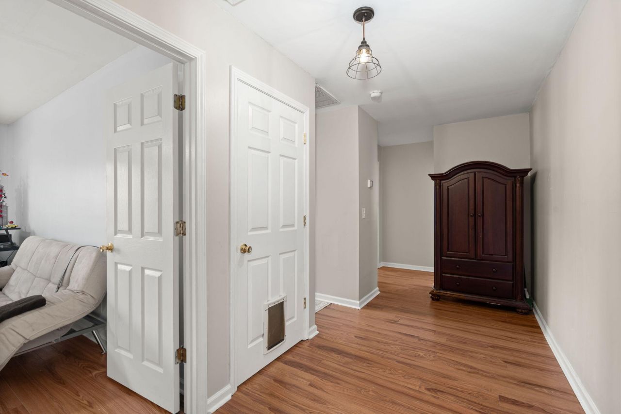 330 Aberdeen Circle Photo 21