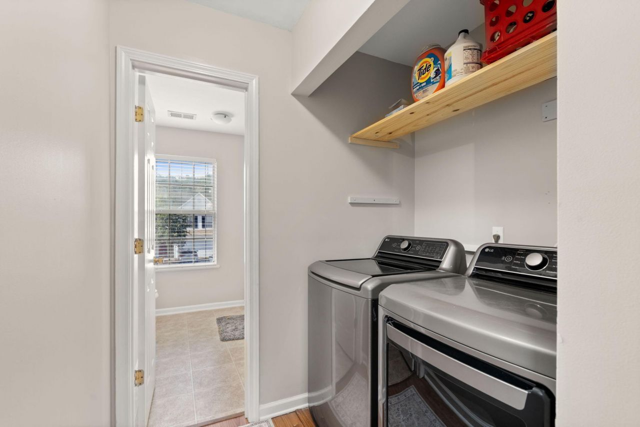 330 Aberdeen Circle Photo 22