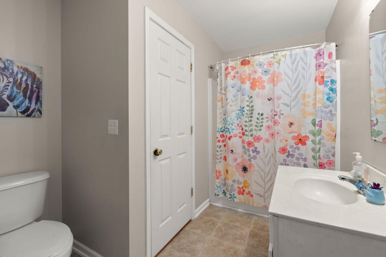 330 Aberdeen Circle Photo 24