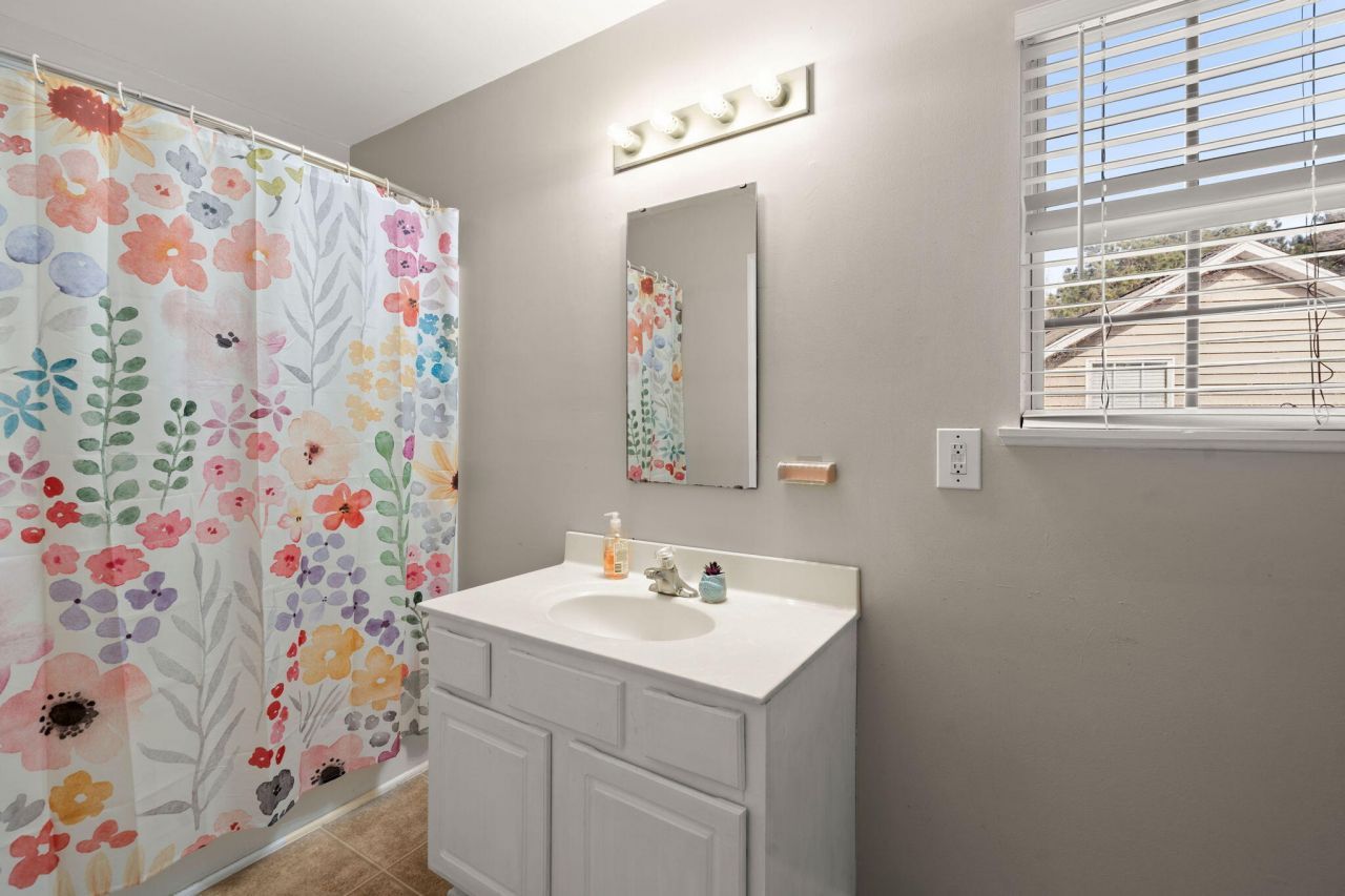 330 Aberdeen Circle Photo 25