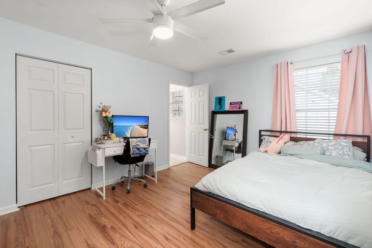 330 Aberdeen Circle Photo 26