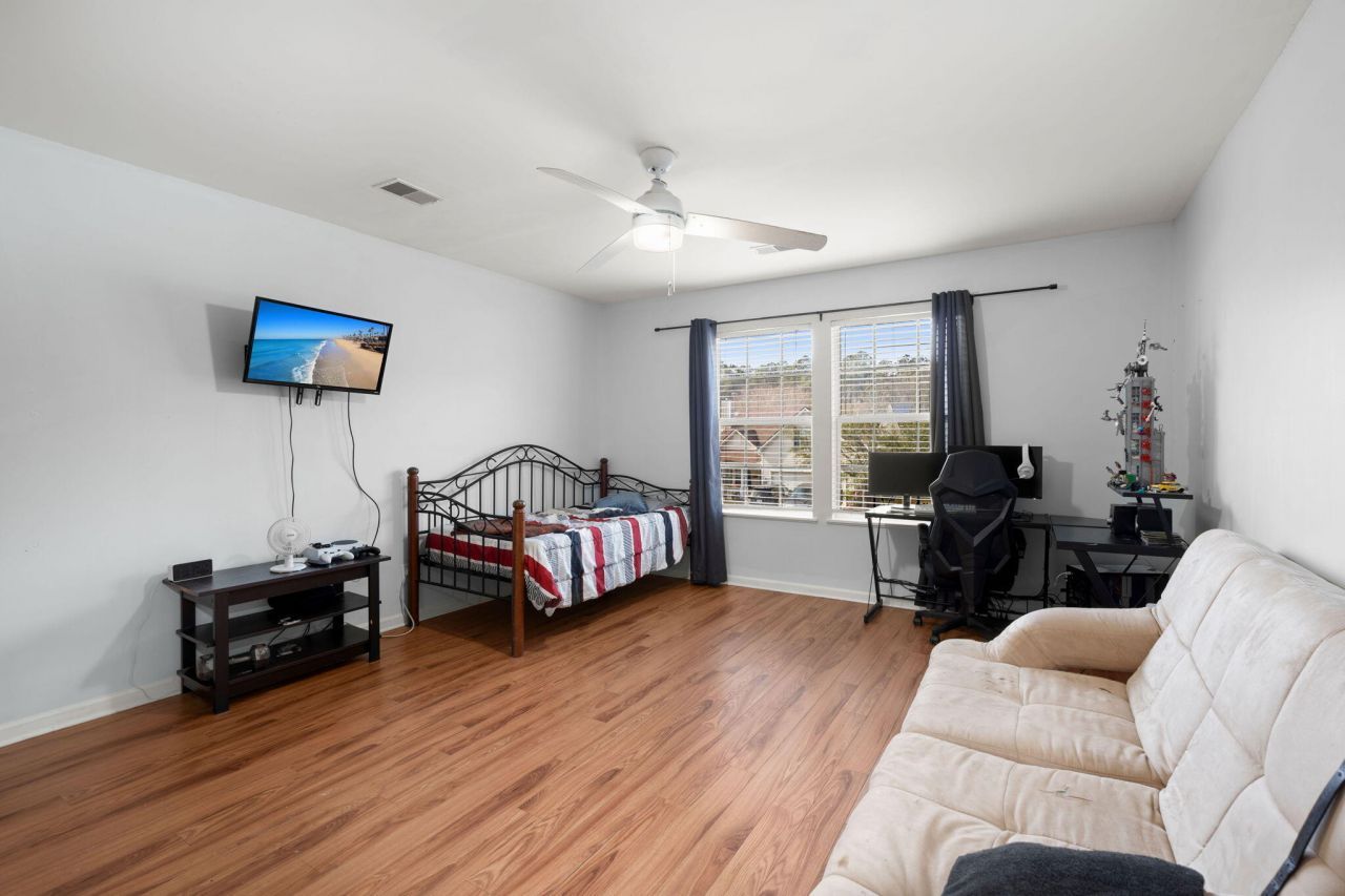 330 Aberdeen Circle Photo 28