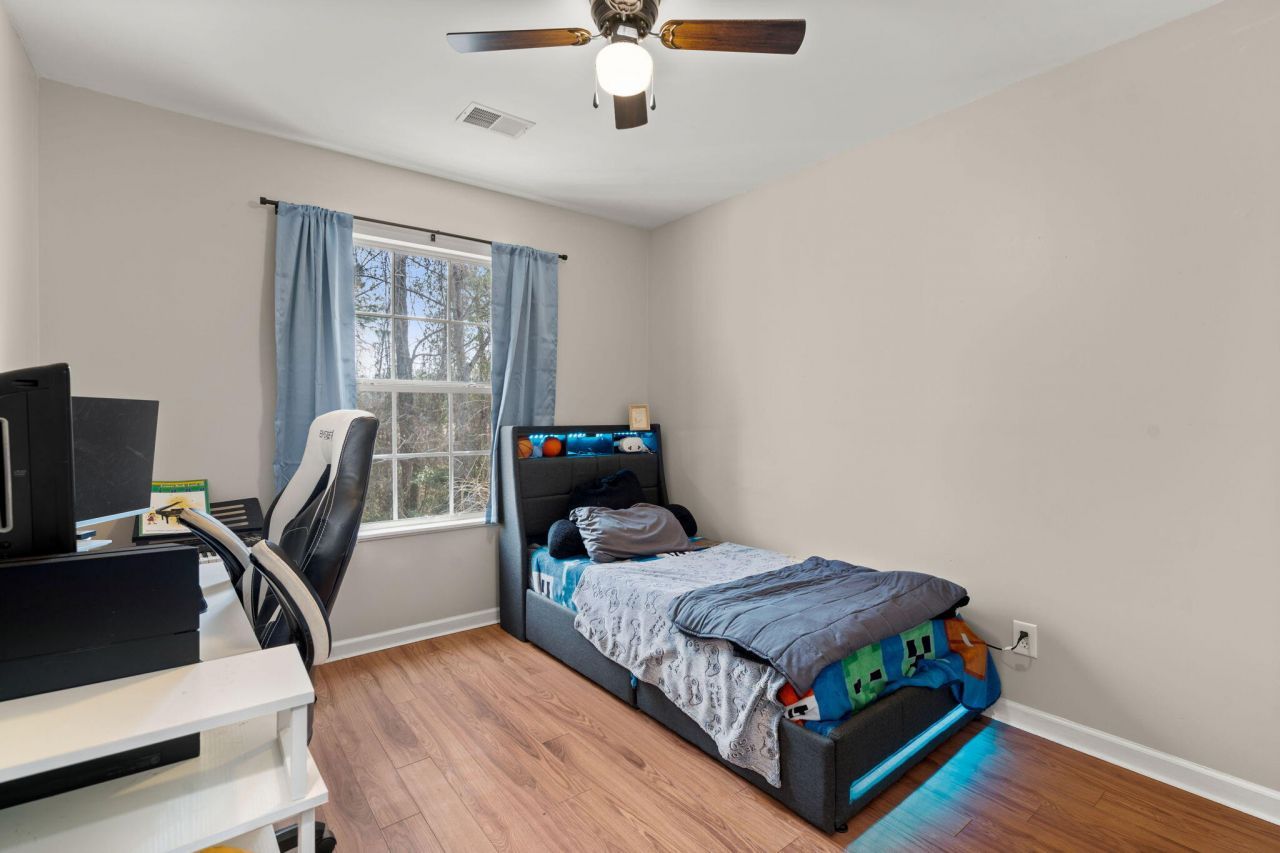 330 Aberdeen Circle Photo 29