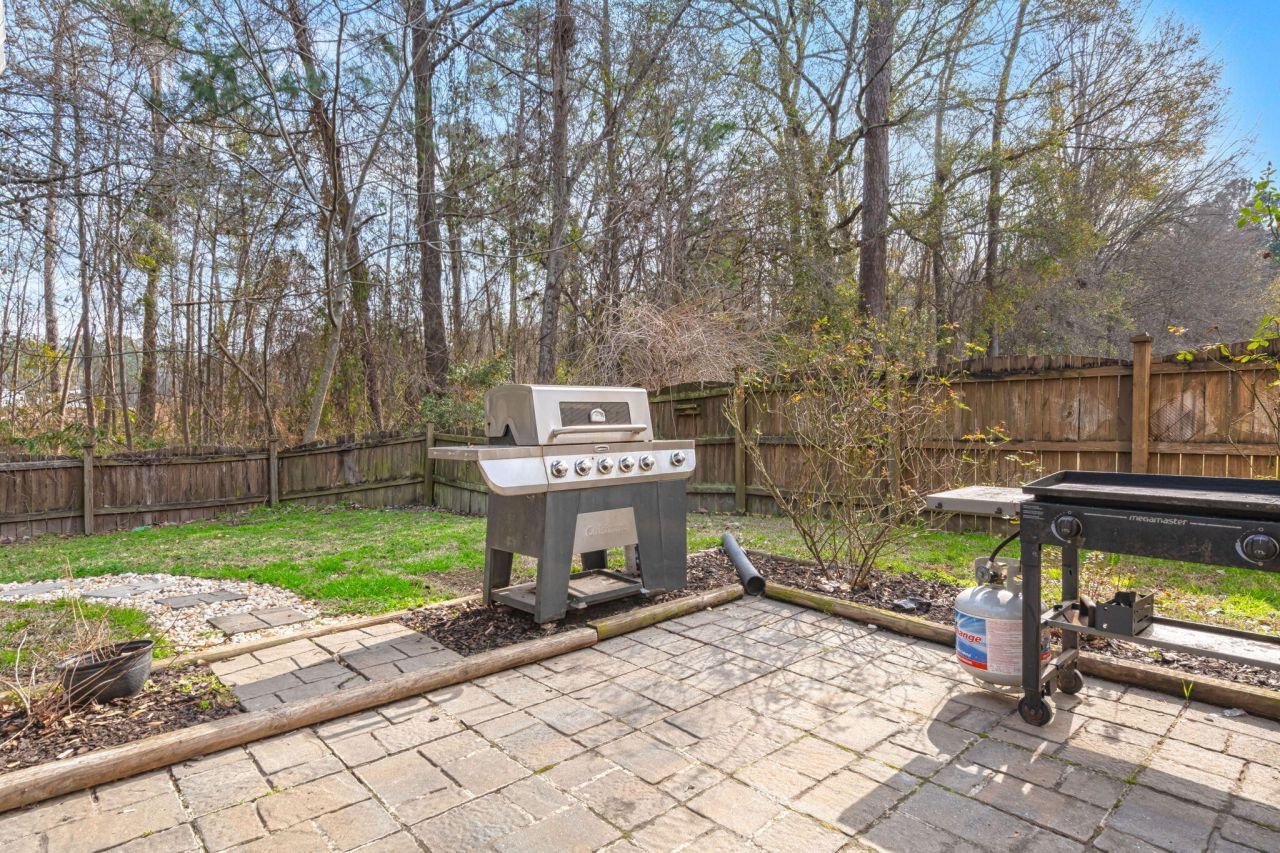 330 Aberdeen Circle Photo 33