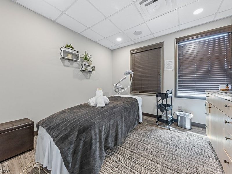 18820 Bagley Road, Middleburg Heights, OH 44130 Photo 25