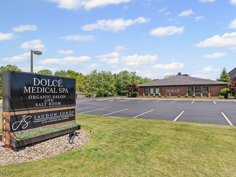 18820 Bagley Road, Middleburg Heights, OH 44130 Photo 3