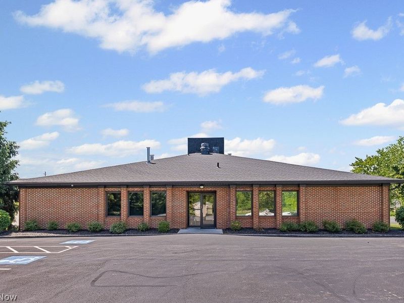 18820 Bagley Road, Middleburg Heights, OH 44130 Photo 4