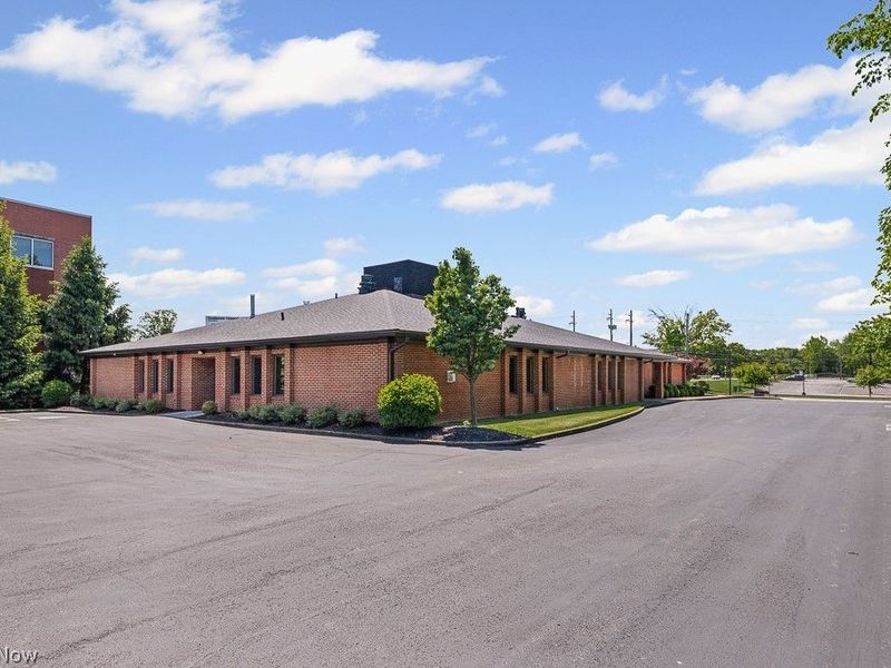 18820 Bagley Road, Middleburg Heights, OH 44130 Photo 6