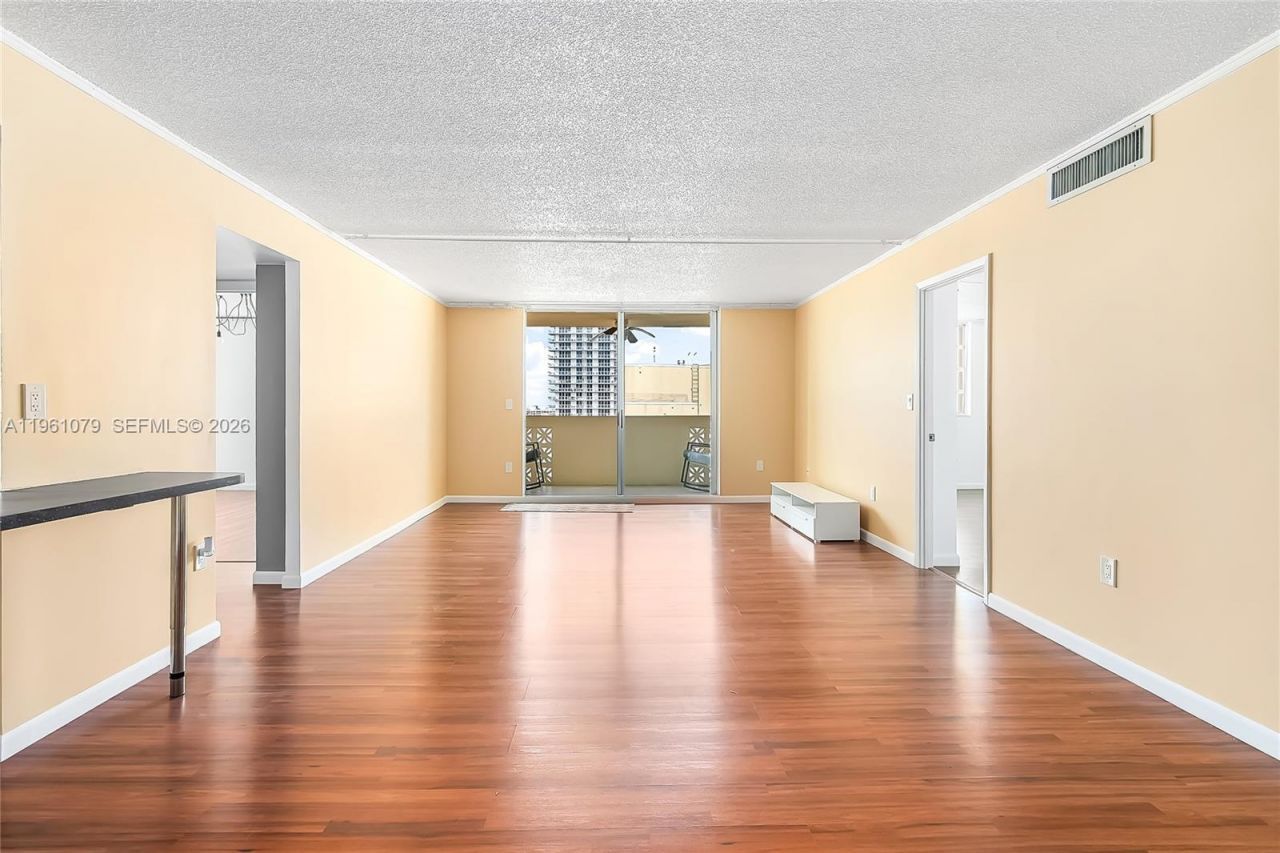 1833 S Ocean Dr, Unit 1407, Hallandale Beach, FL 33009 Photo