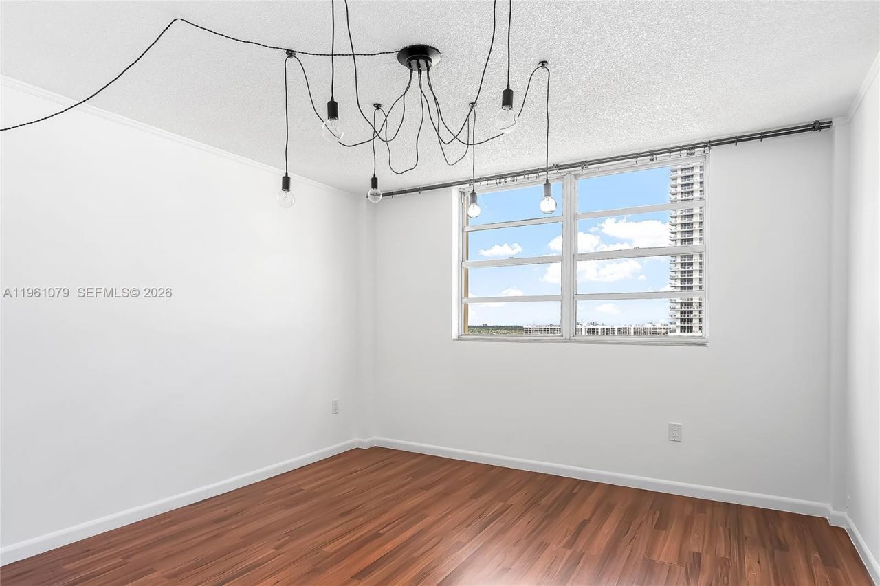 1833 S Ocean Dr, Unit 1407, Hallandale Beach, FL 33009 Photo