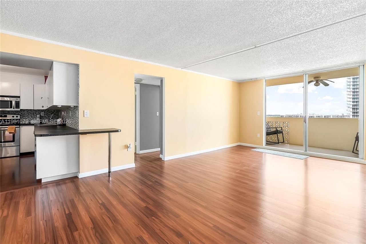 1833 S Ocean Dr, Unit 1407, Hallandale Beach, FL 33009 Photo