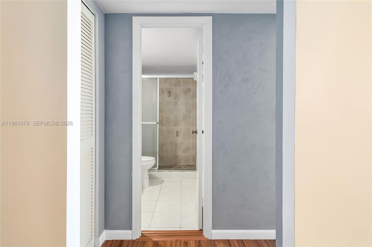 1833 S Ocean Dr, Unit 1407, Hallandale Beach, FL 33009 Photo