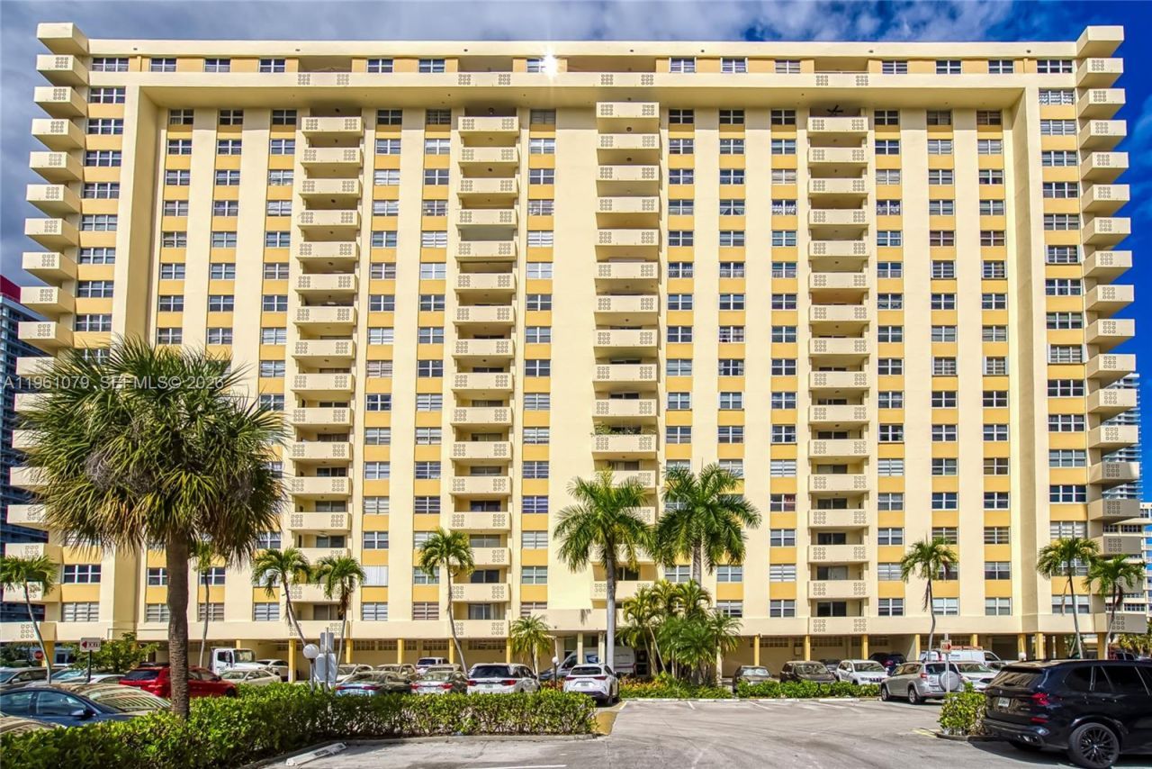 1833 S Ocean Dr, Unit 1407, Hallandale Beach, FL 33009 Photo