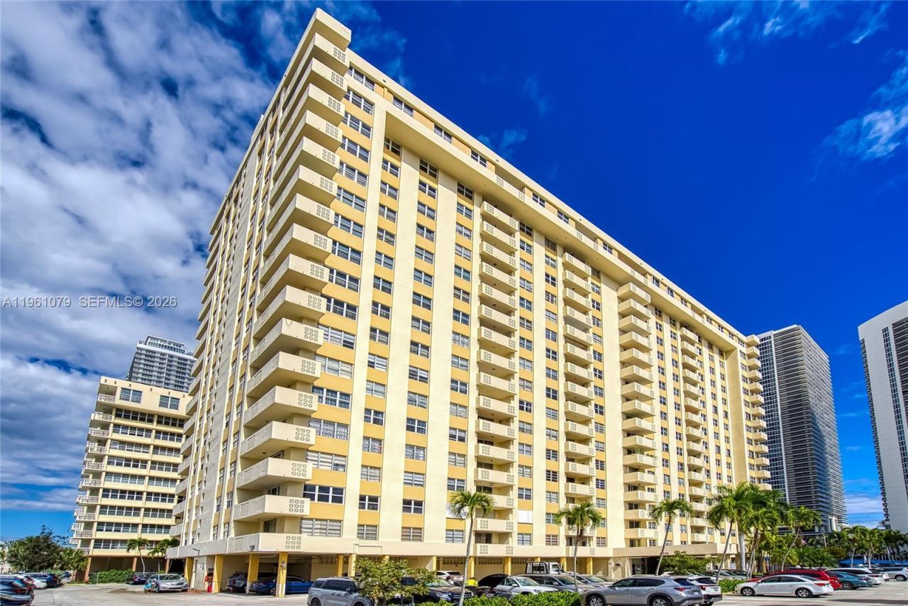 1833 S Ocean Dr, Unit 1407, Hallandale Beach, FL 33009 Photo