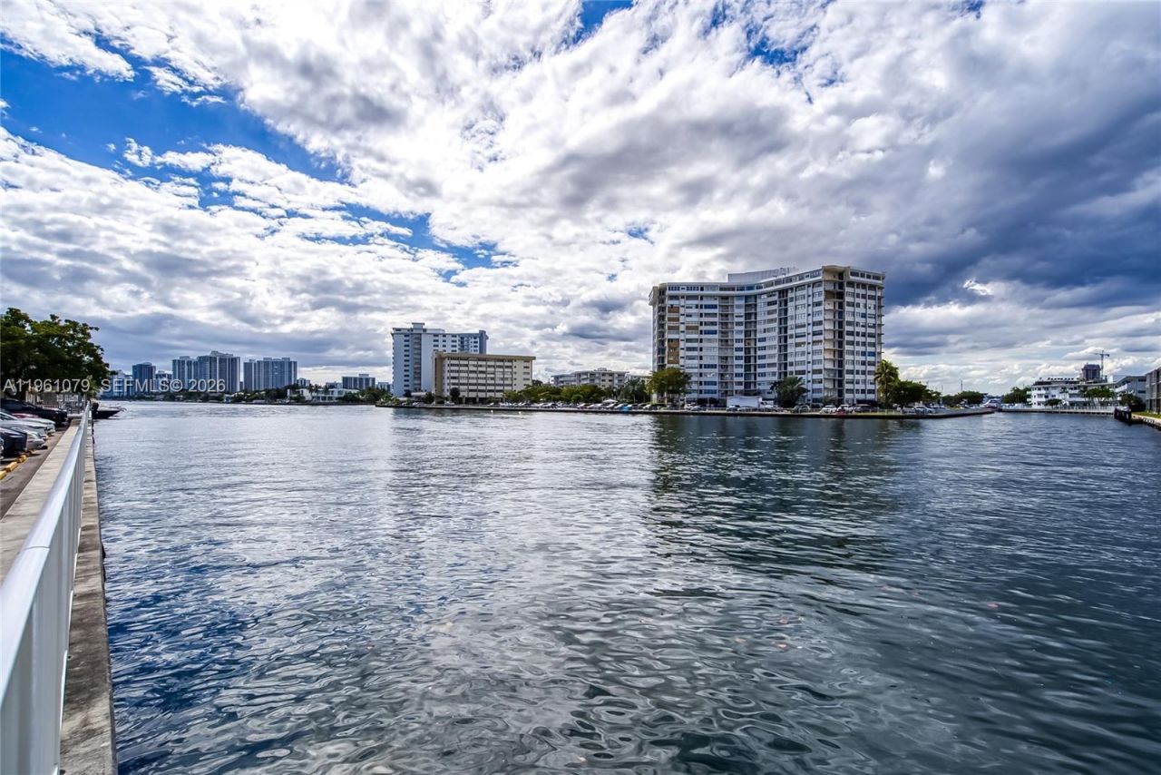 1833 S Ocean Dr, Unit 1407, Hallandale Beach, FL 33009 Photo