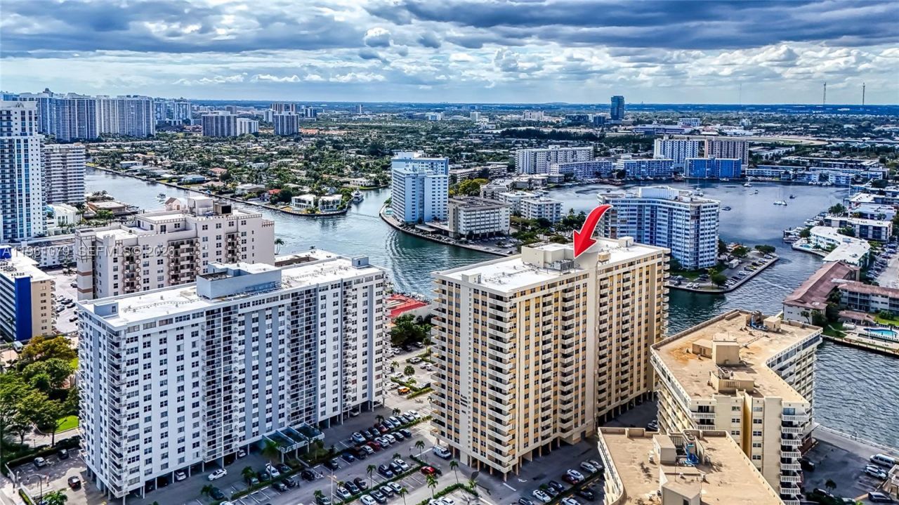1833 S Ocean Dr, Unit 1407, Hallandale Beach, FL 33009 Photo