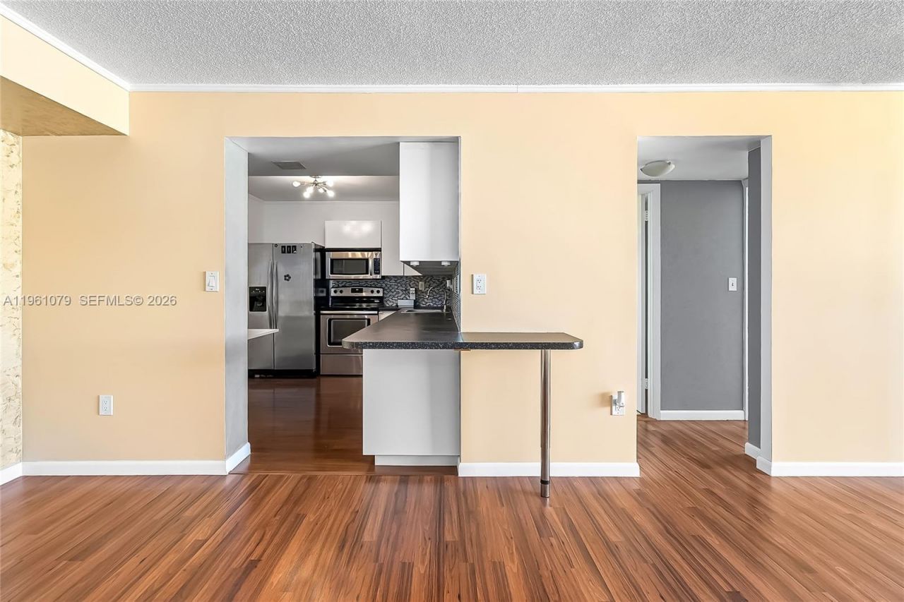 1833 S Ocean Dr, Unit 1407, Hallandale Beach, FL 33009 Photo