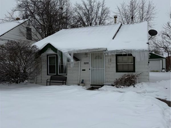 16202 Harvard Avenue, Cleveland, OH 44128