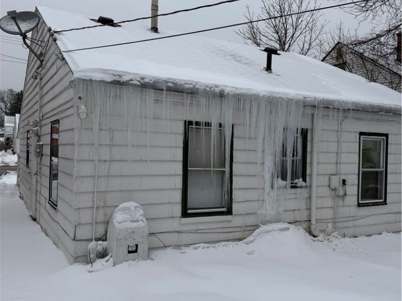 16202 Harvard Avenue, Cleveland, OH 44128 Photo 3