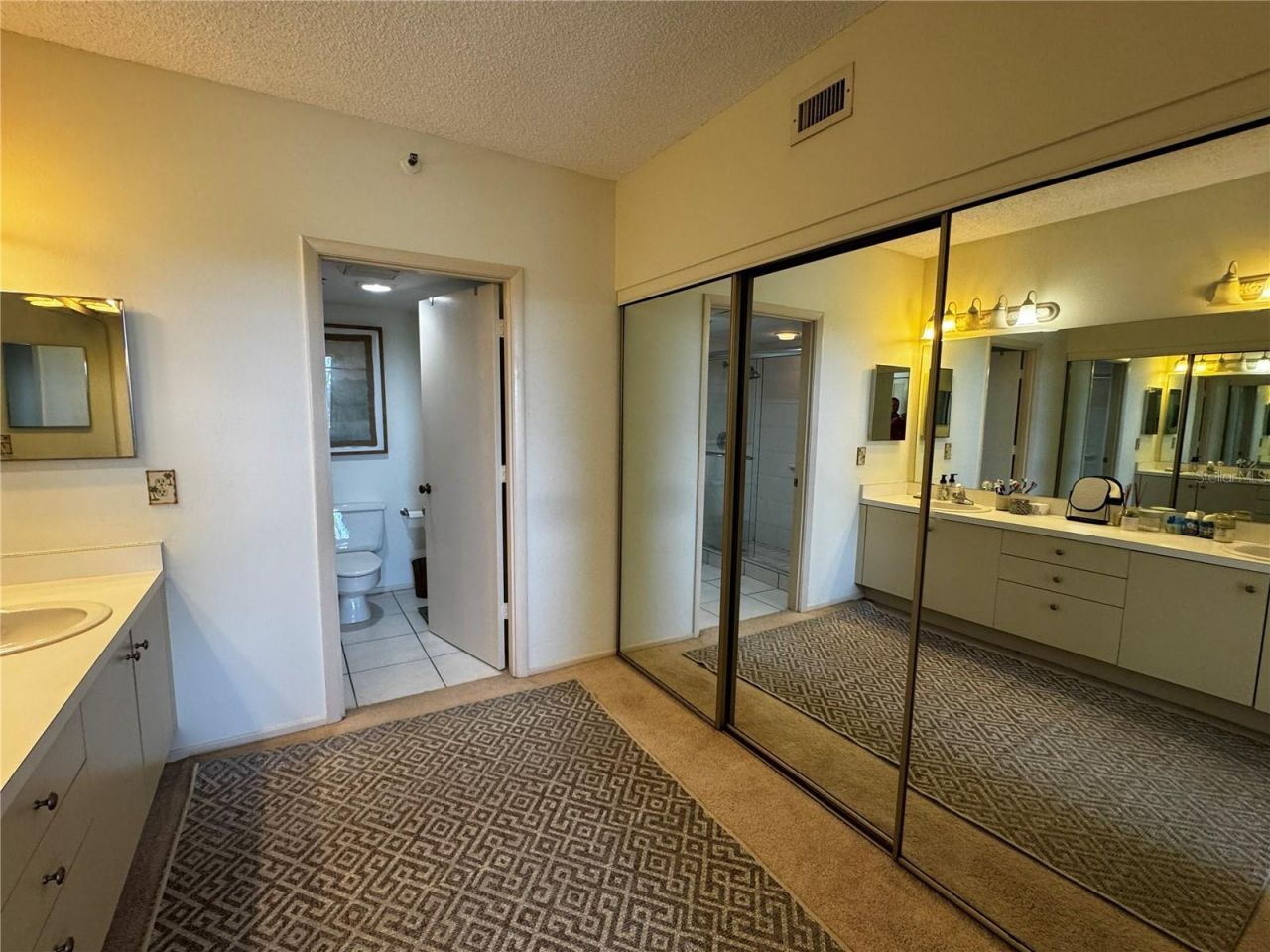 1085 Gulf Of Mexico Drive, Unit 205, Longboat Key, FL 34228 Photo