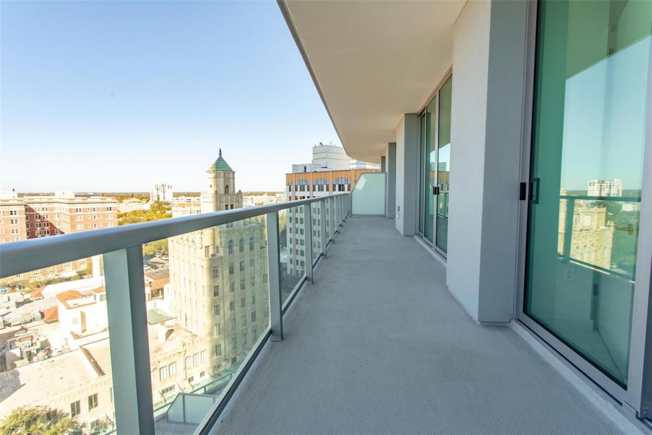 400 Central Avenue, Unit 1008, Saint Petersburg, FL 33701 Photo