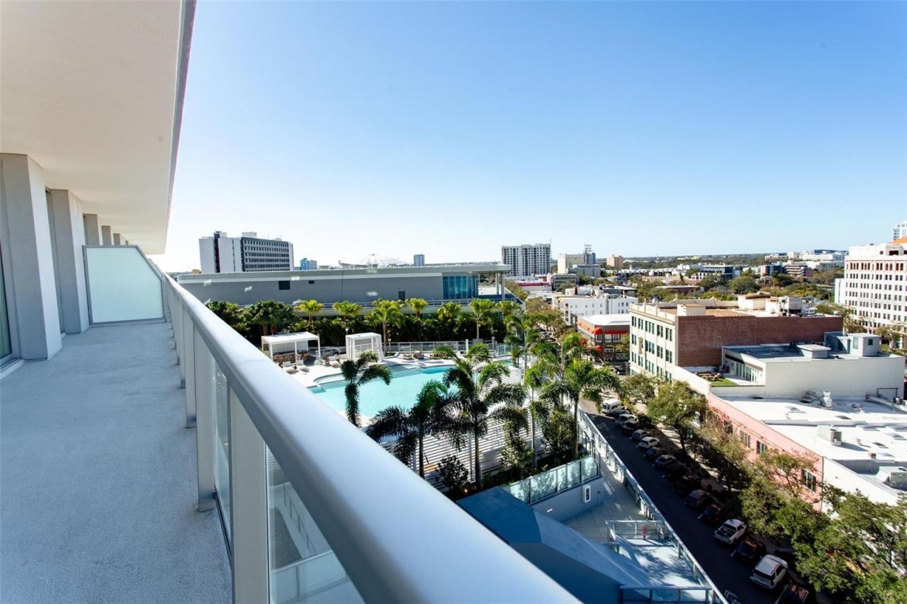 400 Central Avenue, Unit 1008, Saint Petersburg, FL 33701 Photo