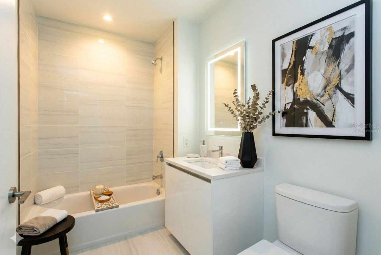 400 Central Avenue, Unit 1008, Saint Petersburg, FL 33701 Photo
