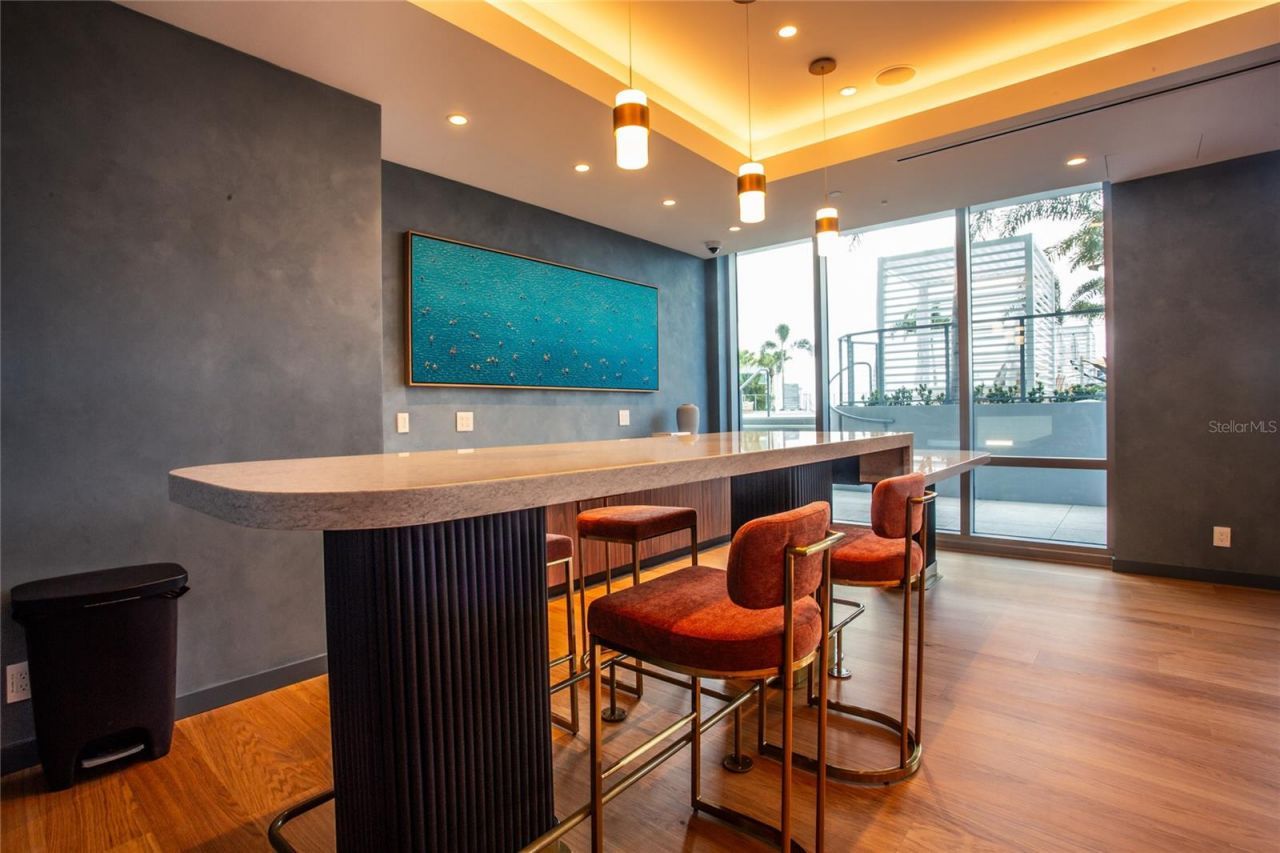 400 Central Avenue, Unit 1008, Saint Petersburg, FL 33701 Photo