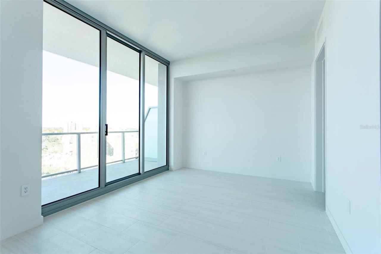 400 Central Avenue, Unit 1008, Saint Petersburg, FL 33701 Photo