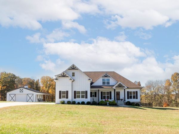 3378 New Hall Rd, Greenbrier, TN 37073