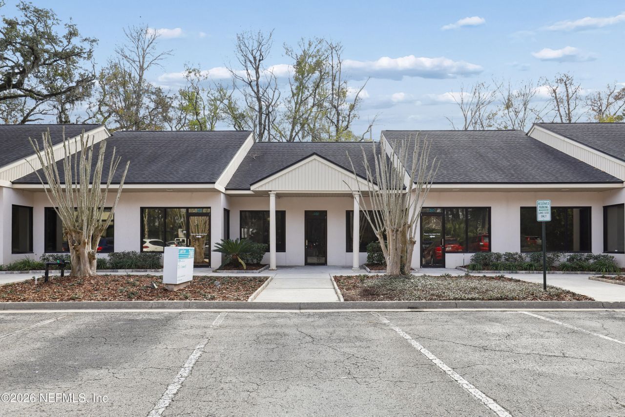 7563 Philips Highway, Unit 201-207, Jacksonville, FL 32256 Main Photo