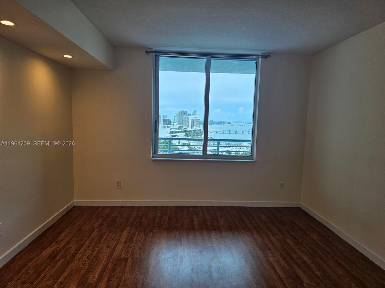 325 S Biscayne Blvd, Unit 3116, Miami, FL 33131 Photo