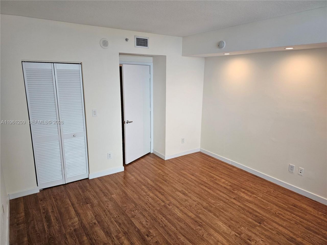 325 S Biscayne Blvd, Unit 3116, Miami, FL 33131 Photo