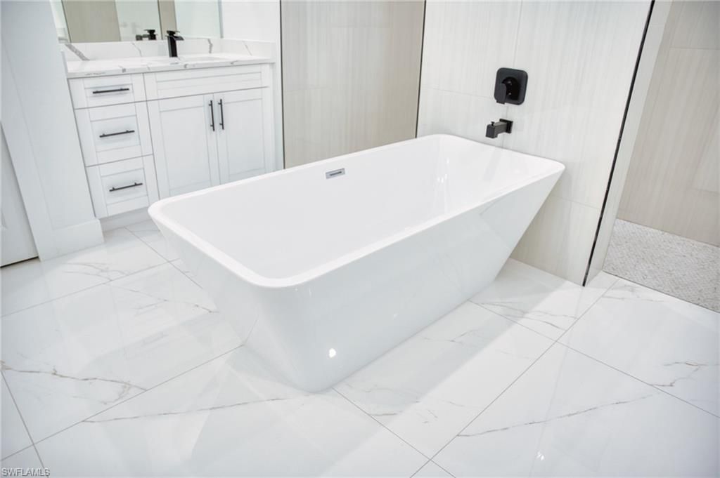 9 NW 12th Pl, Cape Coral, FL 33993 Photo