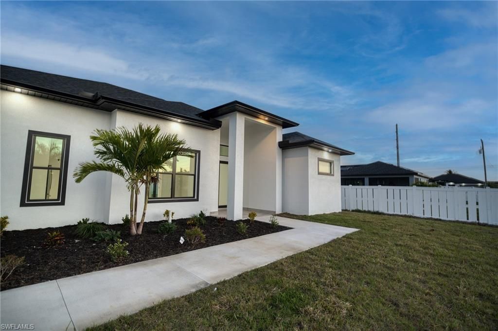 9 NW 12th Pl, Cape Coral, FL 33993 Photo