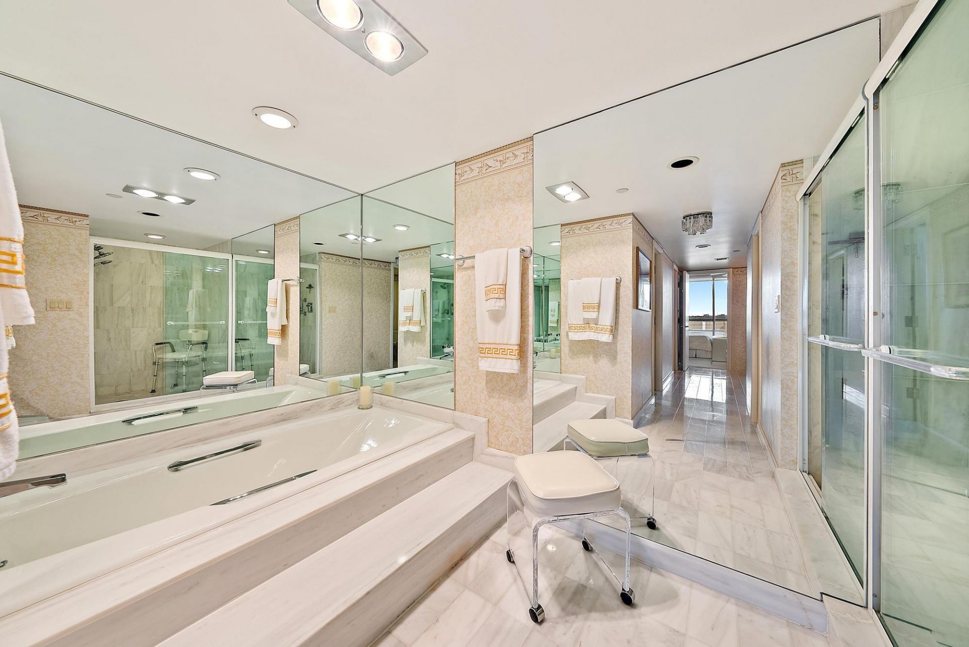 100 Lakeshore Drive, Unit 251, North Palm Beach, FL 33408 Photo