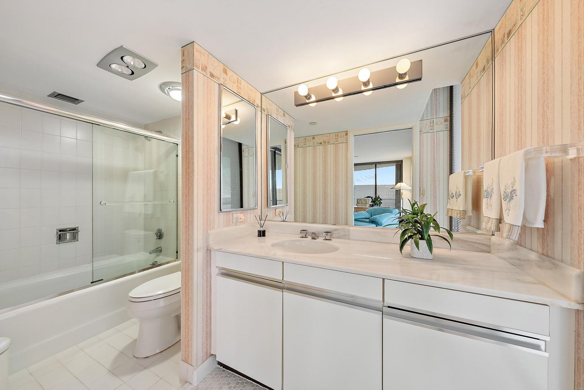 100 Lakeshore Drive, Unit 251, North Palm Beach, FL 33408 Photo